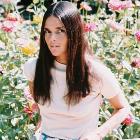 Ali MacGraw in her young days.